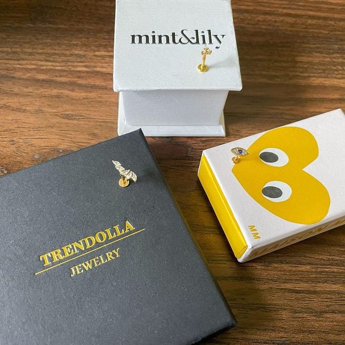 Rda24 Group Packaging And Stud Caitlyn Fitzpatrick 01 Yvedit Ft