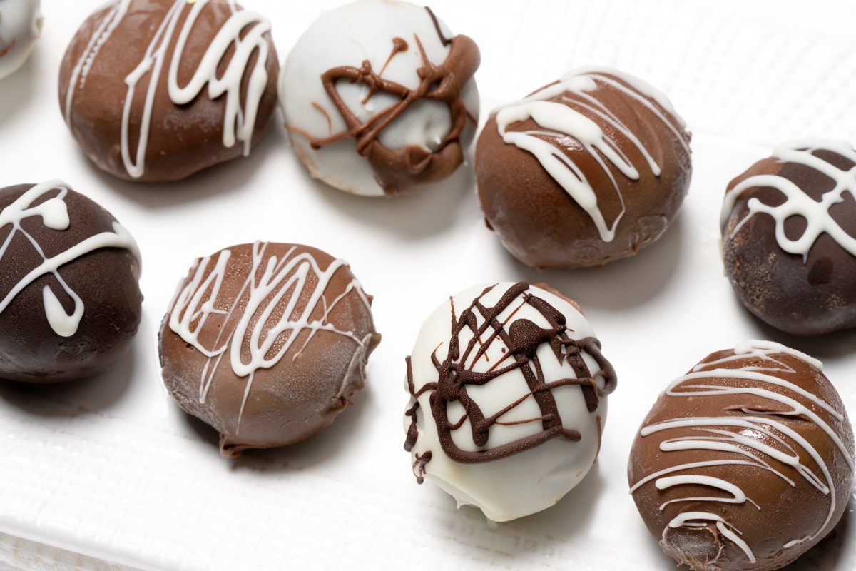 Red Velvet Cake Balls Tohd24 134351 Orlycatz 6