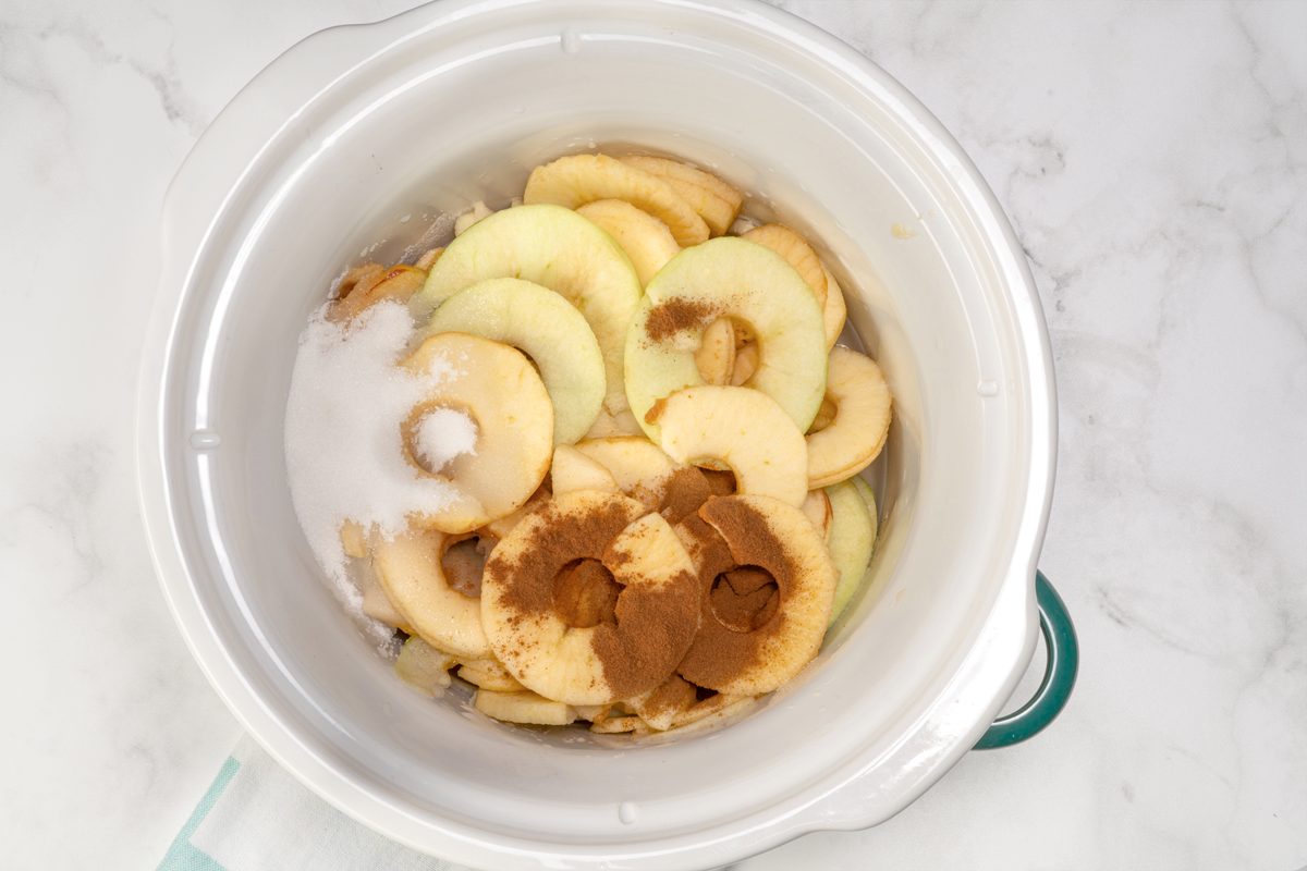 Slow Cooker Apple Sauce