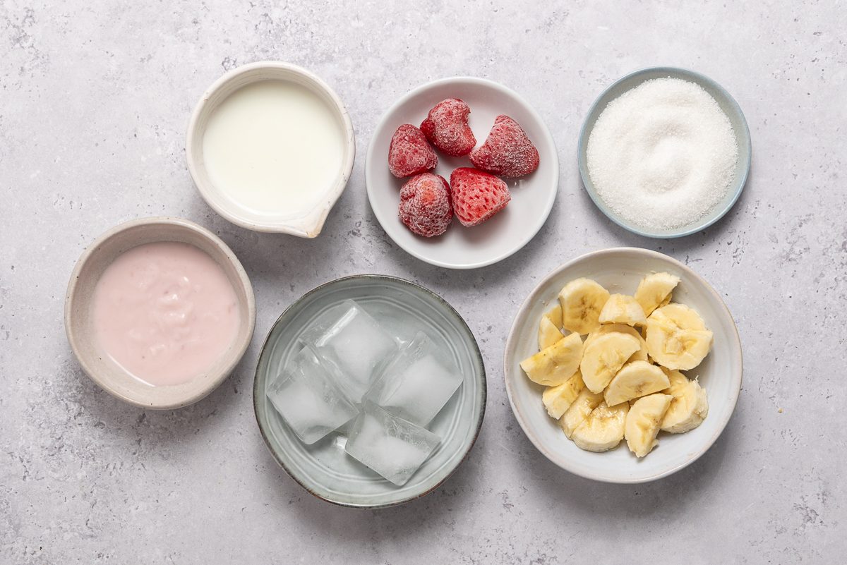 Strawberry Banana Smoothie Tohd24 44330 Soniabozzo 1