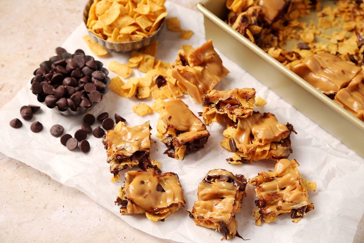 Process of making Taste of Home's Pumpkin Juice in a beige marble surface.