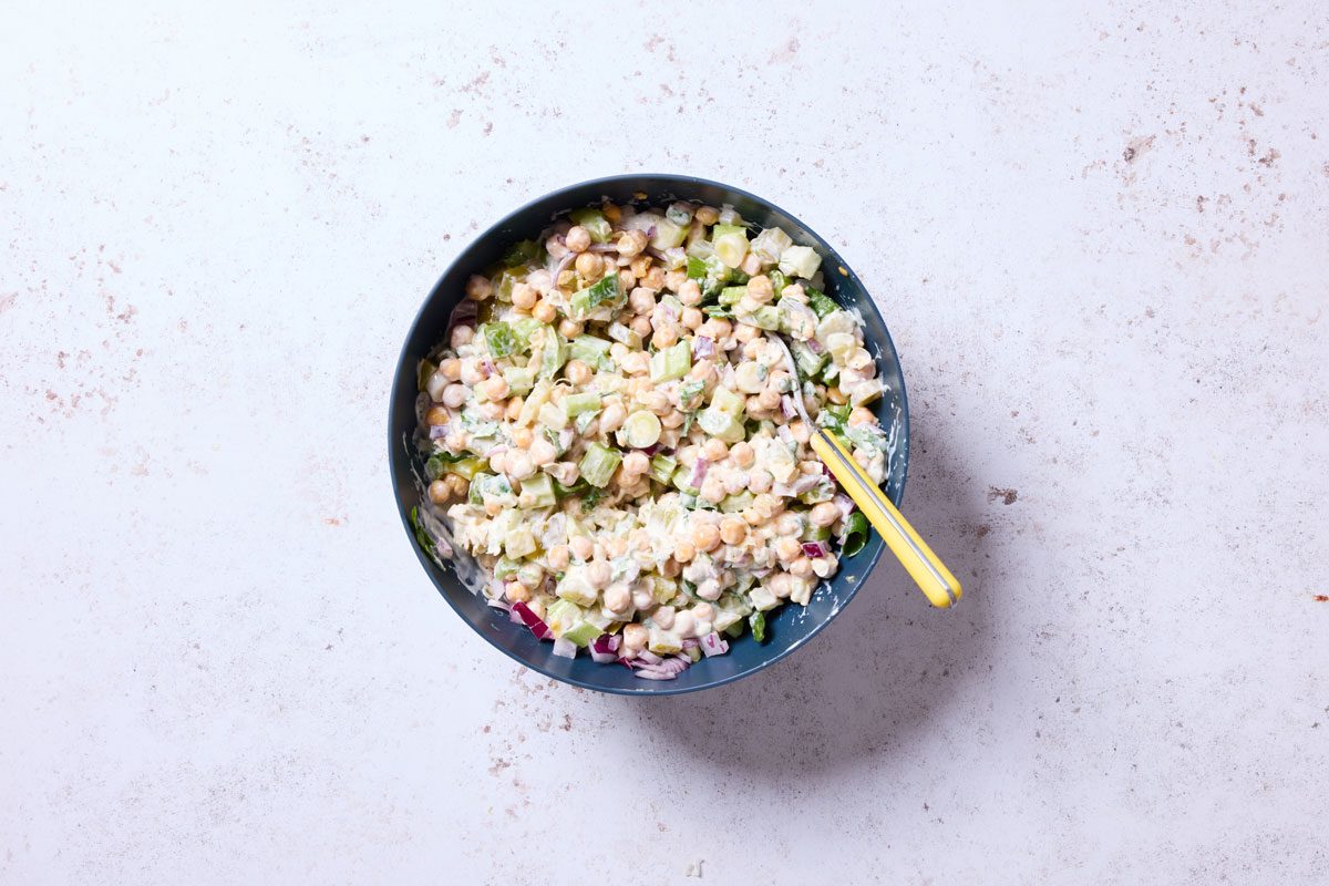 277999 Chickpea Chicken Salad