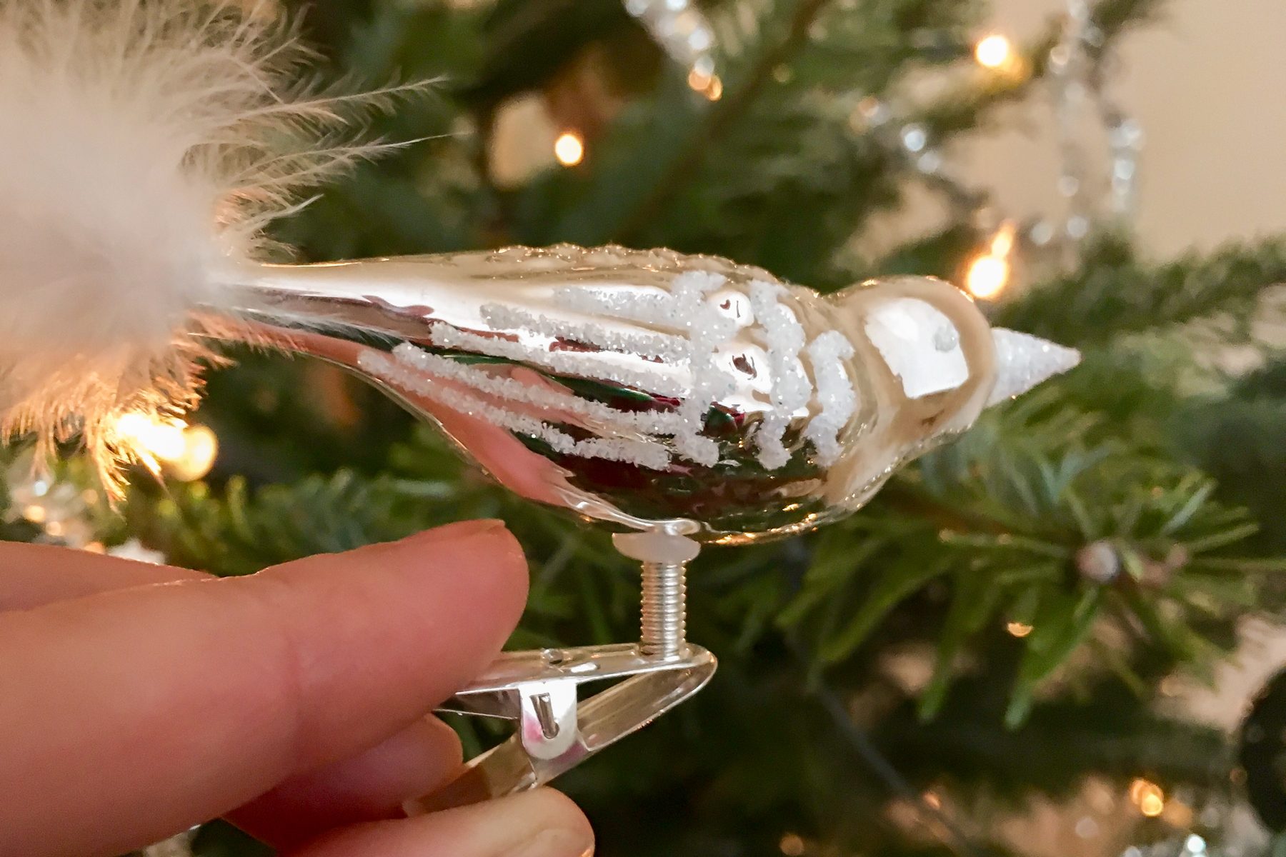 7 Vintage Christmas Ornaments To Look For At The Thrift Store