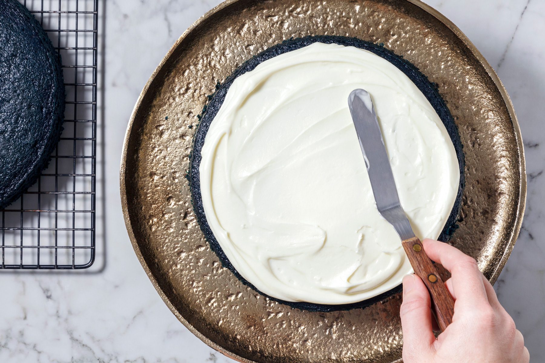 frost the top and sides to make a 2-layer cake.