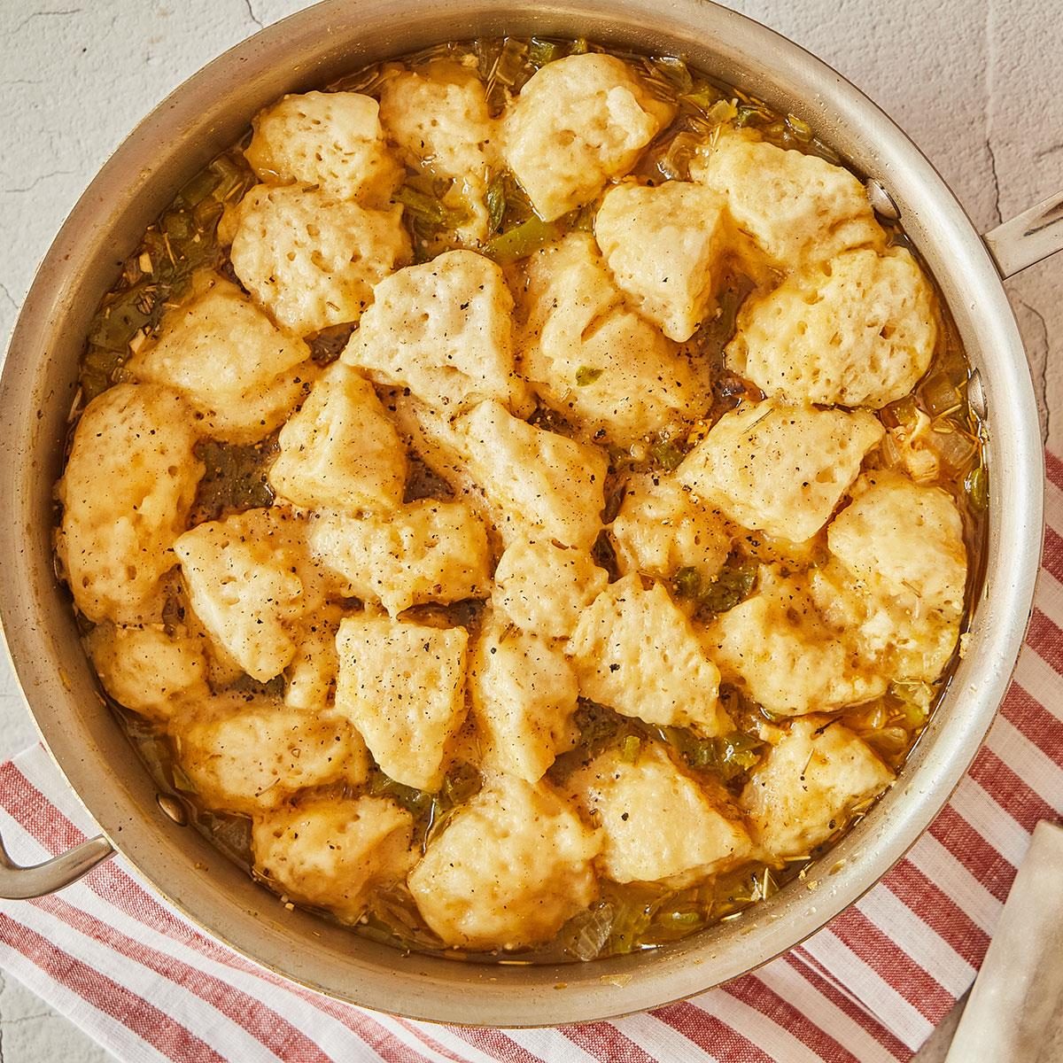 Easy Chicken And Dumplings Exps Tohd24 45977 Laurascherb 7