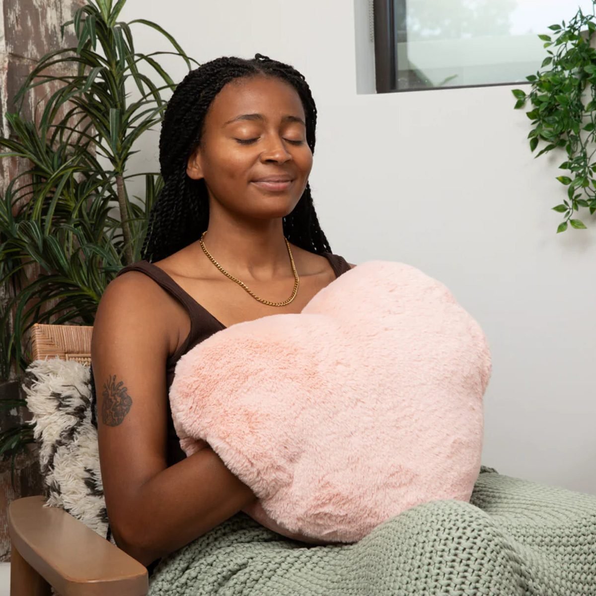 30 Valentine’s Day Gifts You Can Have Delivered in 2025