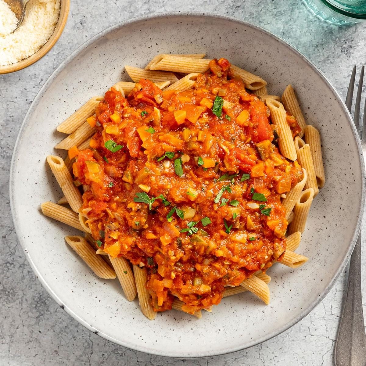 Mushroom Bolognese With Whole Wheat Pasta Exps Tohd24 87880 Erickleinberg 8