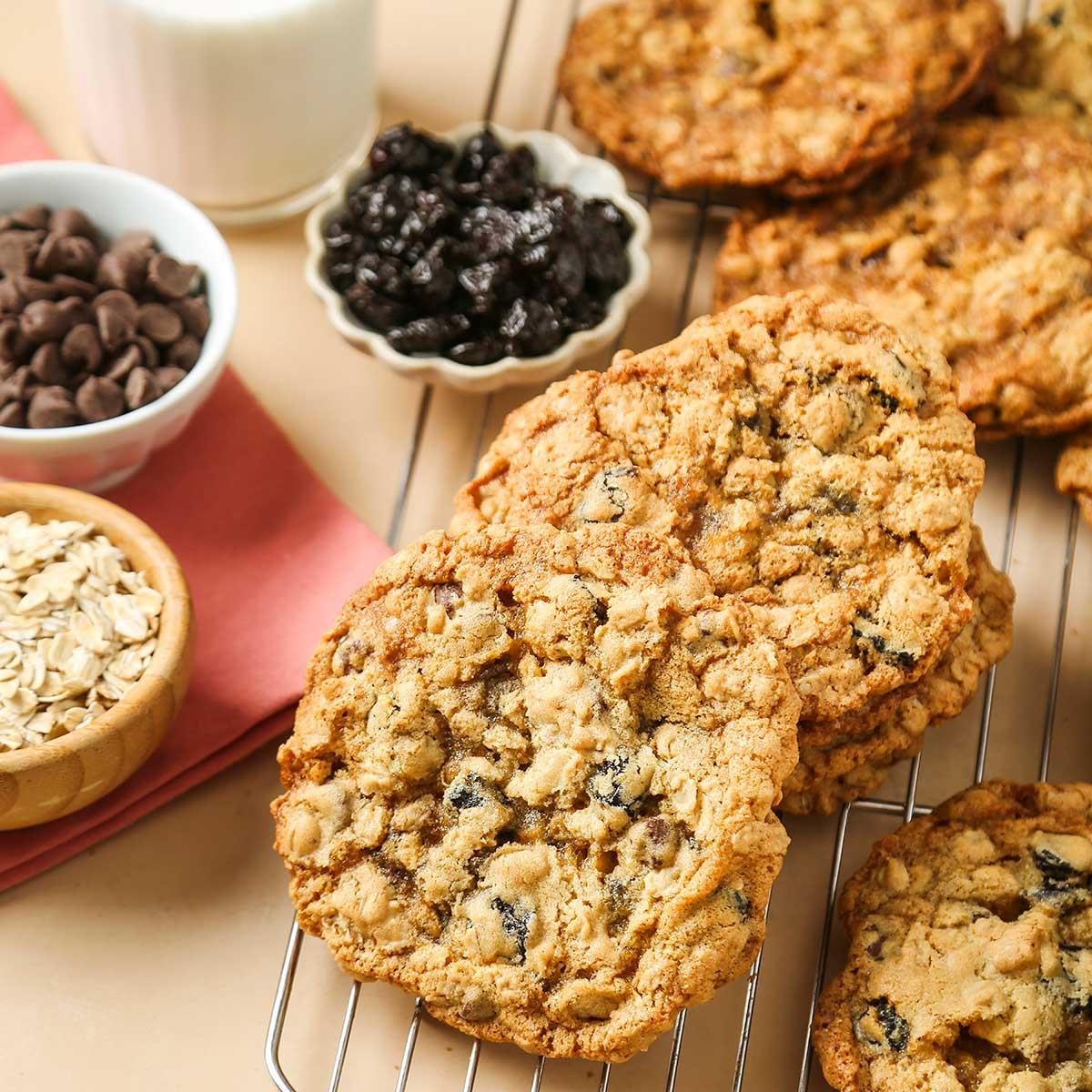 Oatmeal Cherry Cookies