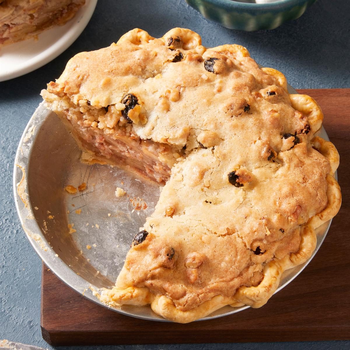 Apple Raisin Pie