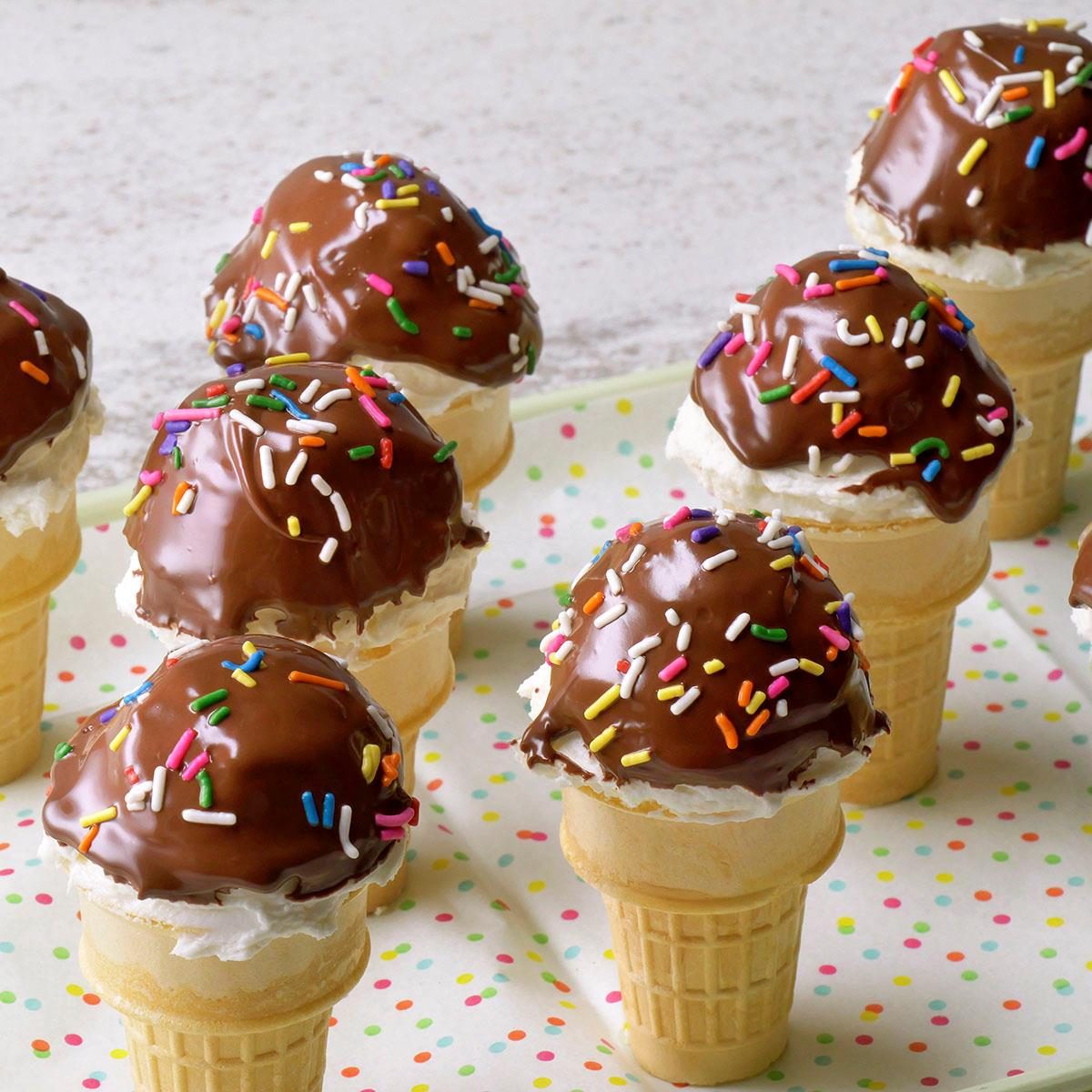 Chocolate Dipped Ice Cream Cone Cupcakes Exps Tohvp24 185649 Mr 12 11 1