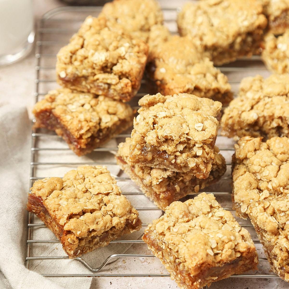 Oatmeal Date Bars