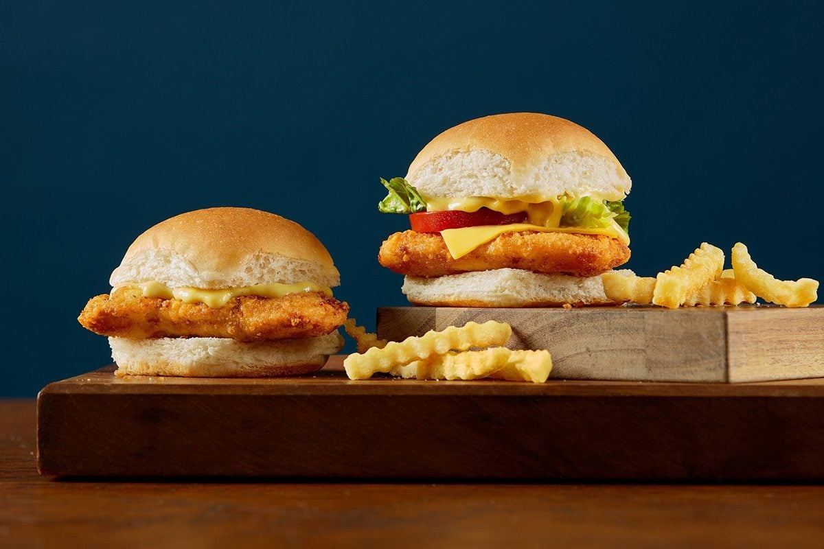 I Tried White Castle’s New Crispy Chicken Slider, and It Was Seriously Surprising