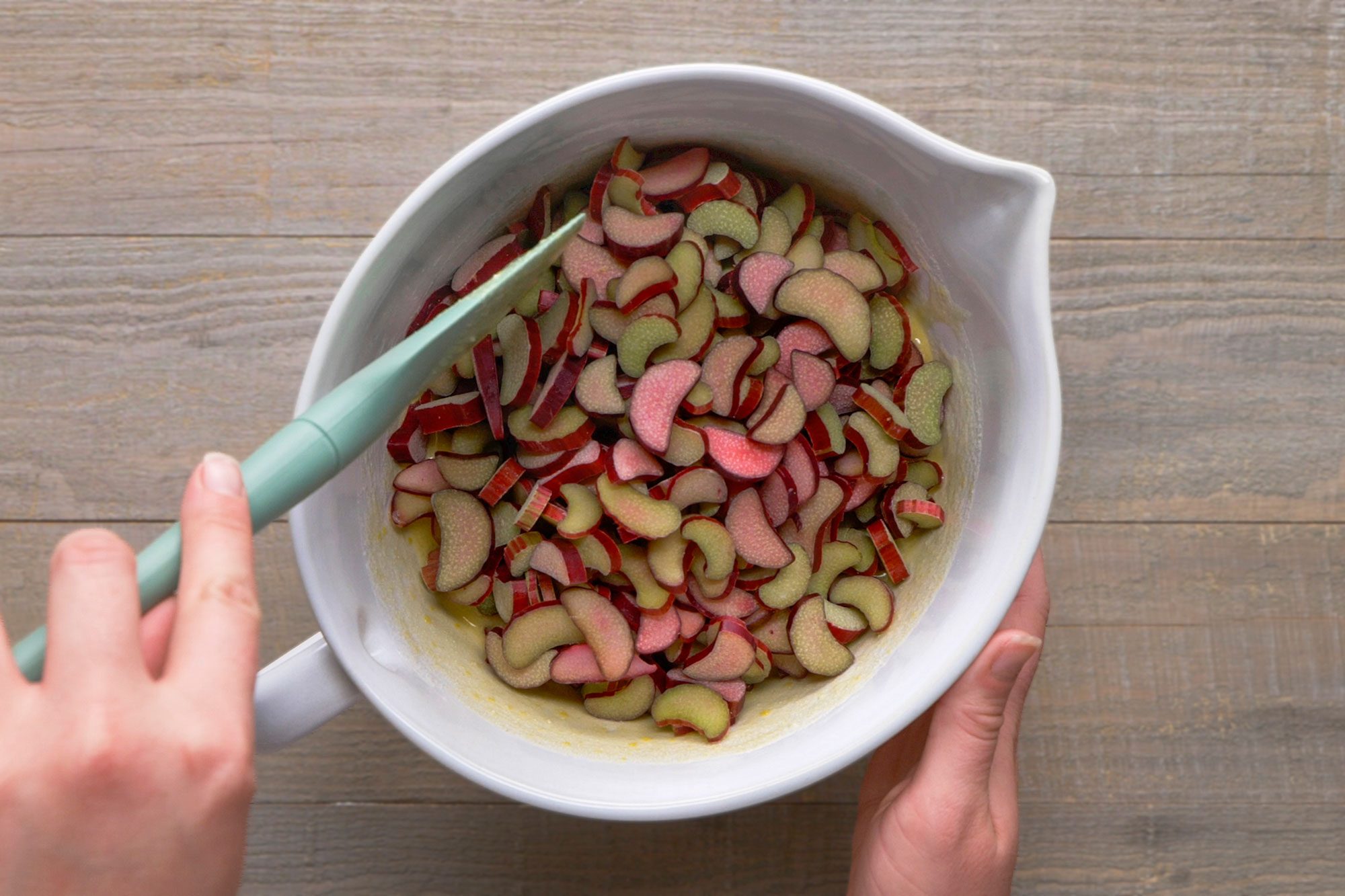 Rhubarb Meringue Dessert Tohvs25 14589 Mr 05 14 3