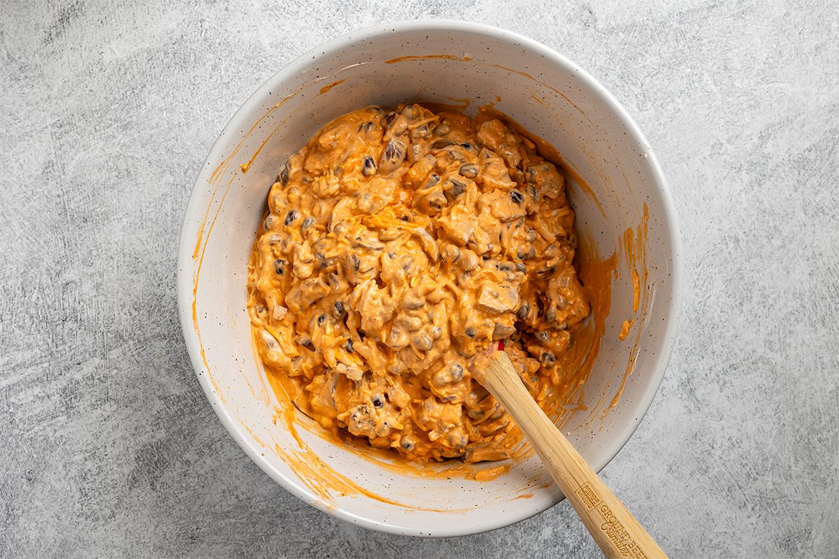 Vegetarian Buffalo Chicken Dip Tohd25 175483 Erickleinberg 1