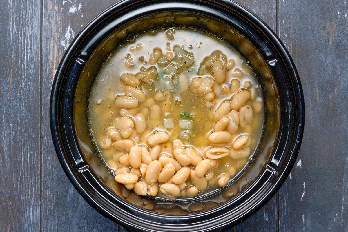 chili in slow cooker