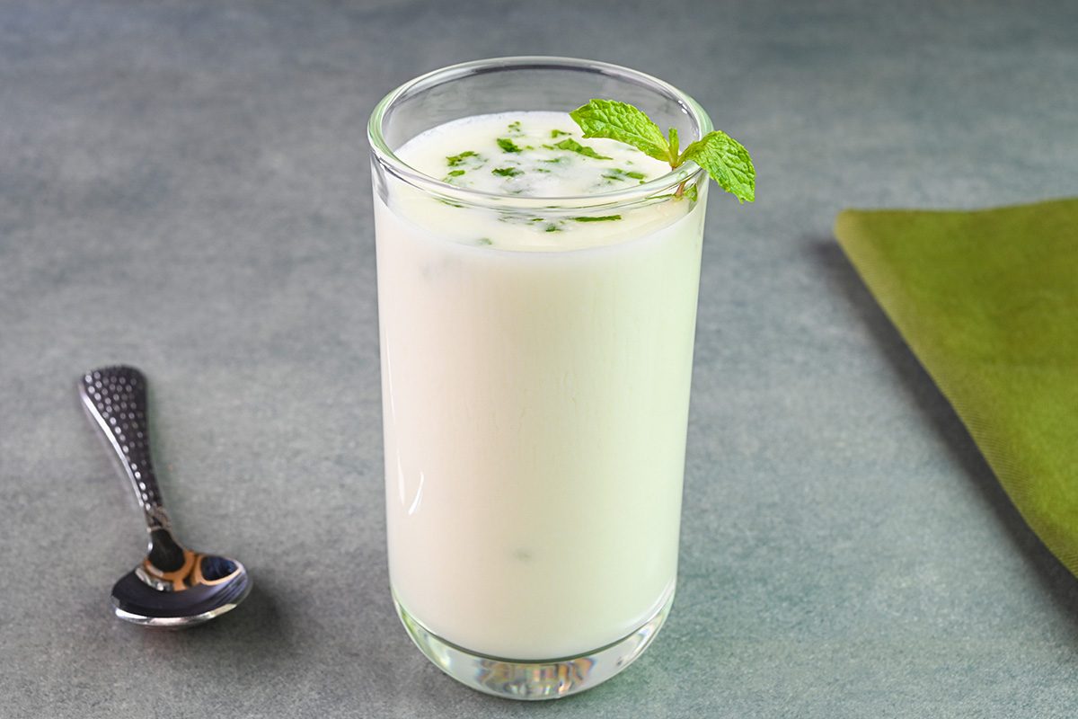 7 Helpful Buttermilk Substitutes Gettyimages 2206497142