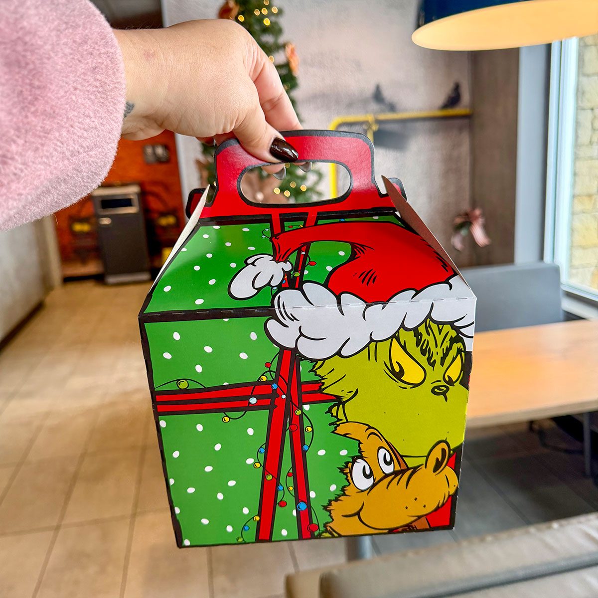 I Tried McDonald’s Grinch Meal, and the Dill Pickle McShaker Fries Are a Christmas Miracle